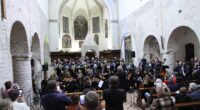 Oltre 100 musicisti suonano per la pace in Ucraina