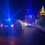 Finisce nella scarpata, muore scooterista
